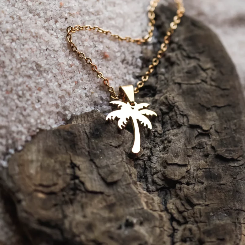 Dreamy Palm Necklace