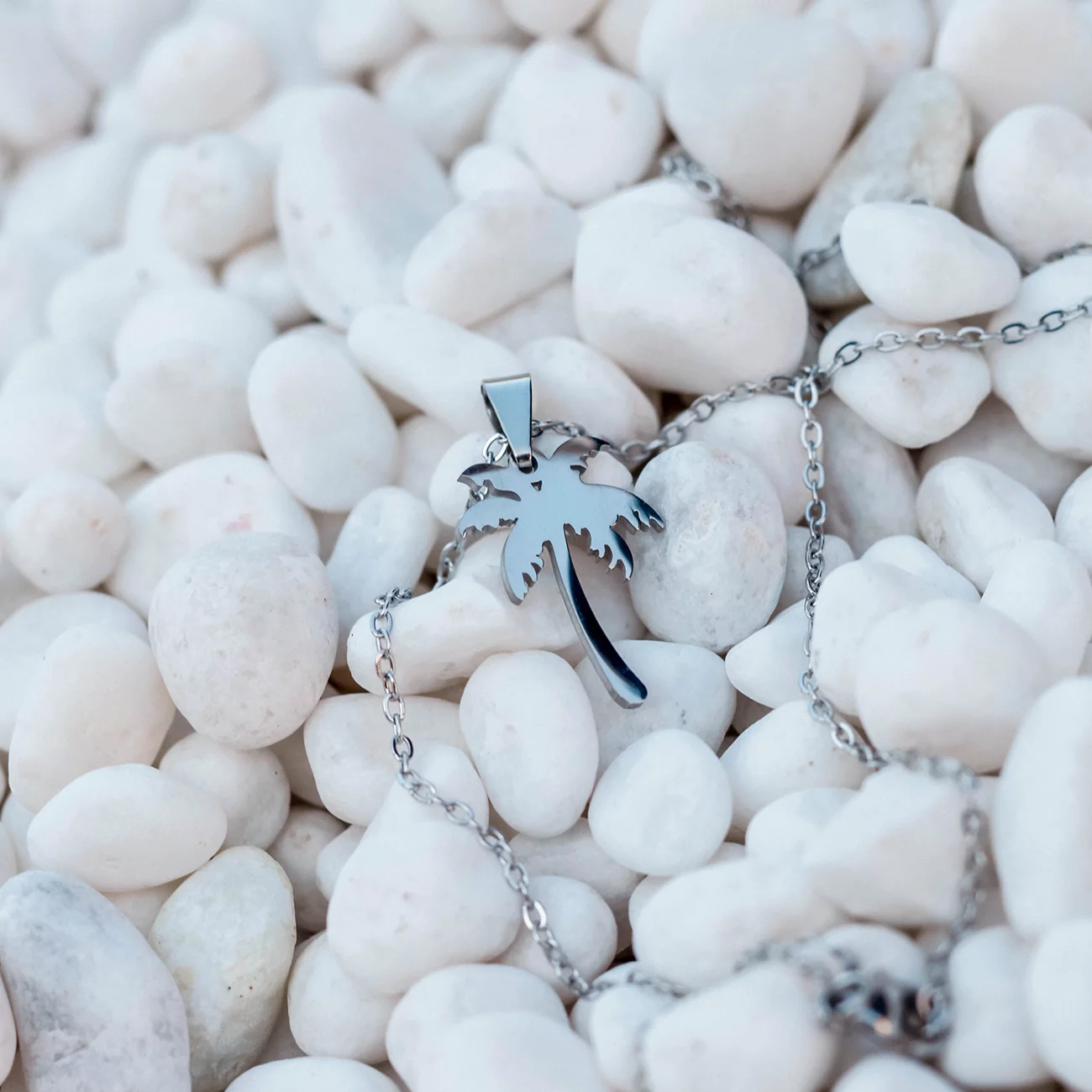Dreamy palm necklace OceanVibe